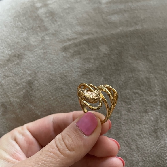 Ring - Picture 3 of 6